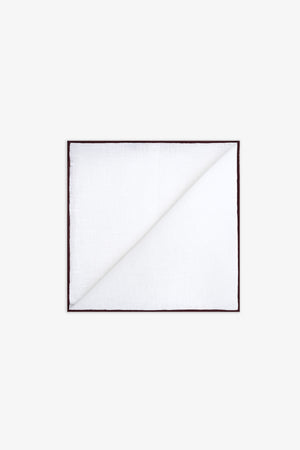 Pañuelo de bolsillo blanco con ribete marrón en contraste