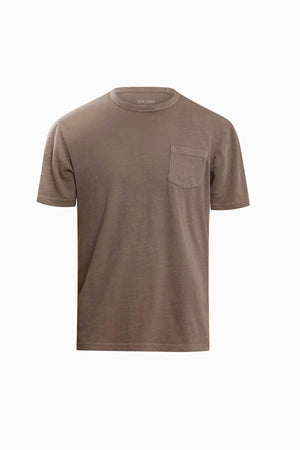T-shirt girocollo con taschino fango