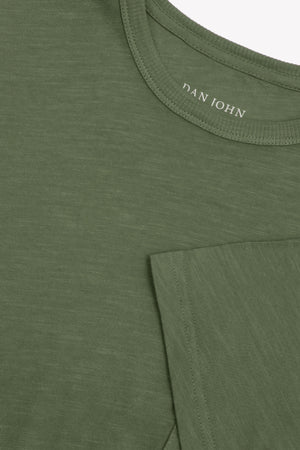 T-shirt girocollo con taschino verde