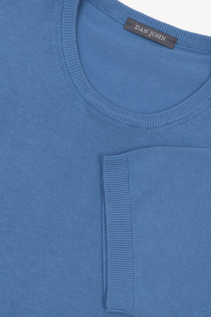 T-shirt in maglia azzurra