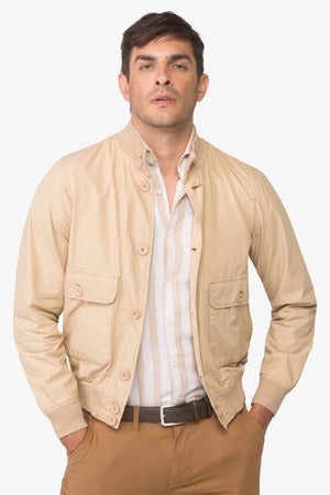 Beige buttoned short jacket