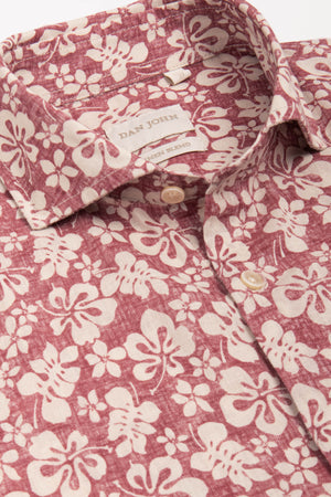 Camisa con macroestampado integral floral color rosa cebolla