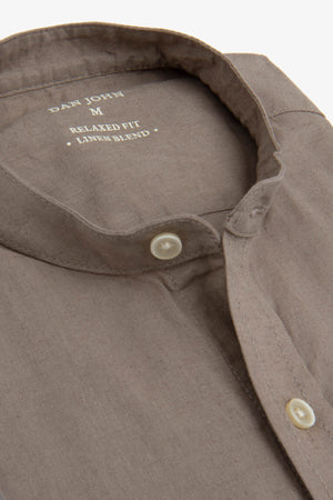 Chemise couleur boue à col Mao en lin mélangé