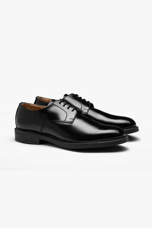 Zapato clásico derby negro